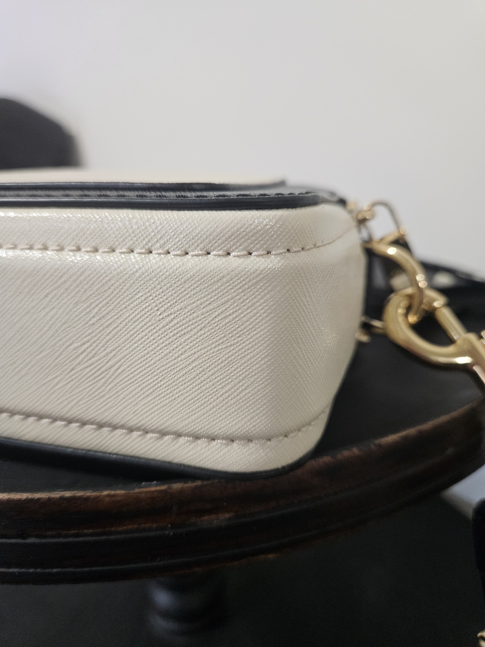 Marc Jacobs The Snapshot Camera Bag Cream Black Like New - Picture 5 of 13